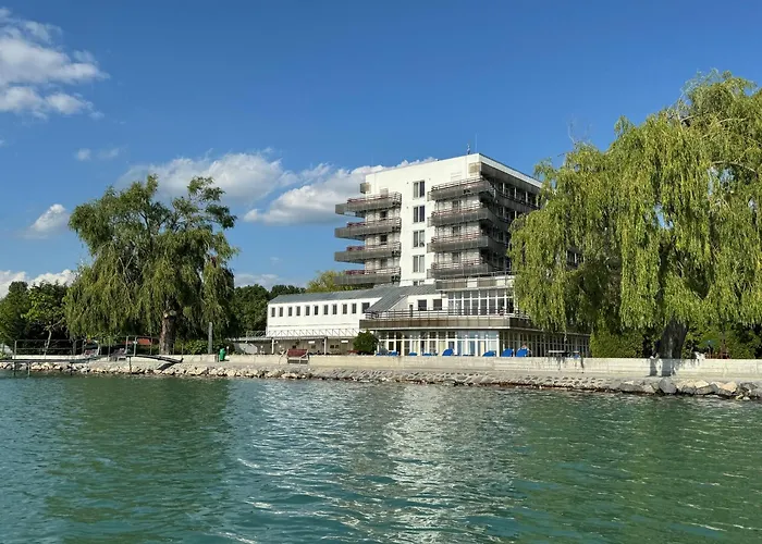 Vilagos Hotel Balatonvilagos photo