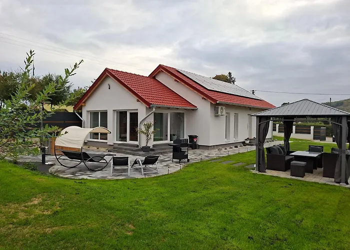 Napsugar Wellness Apartman Újudvarの写真