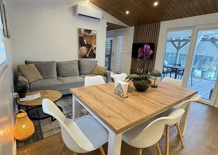 Фото Woodland Cottage Балатонфюзфё