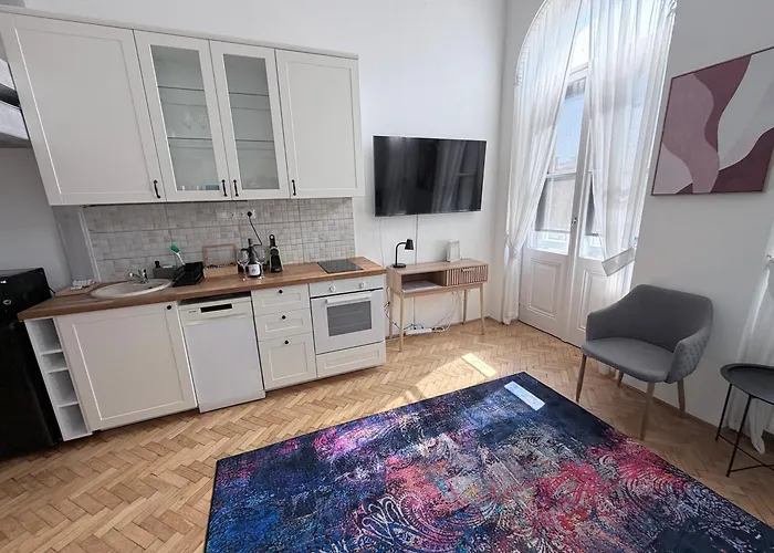 V10 Luxury Downtown Apartman Székesfehérvár zdjęcie