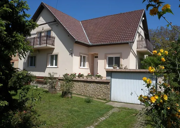 Three-Bedroom Apartment In Vonyarcvashegy II Alsovonyarc photo